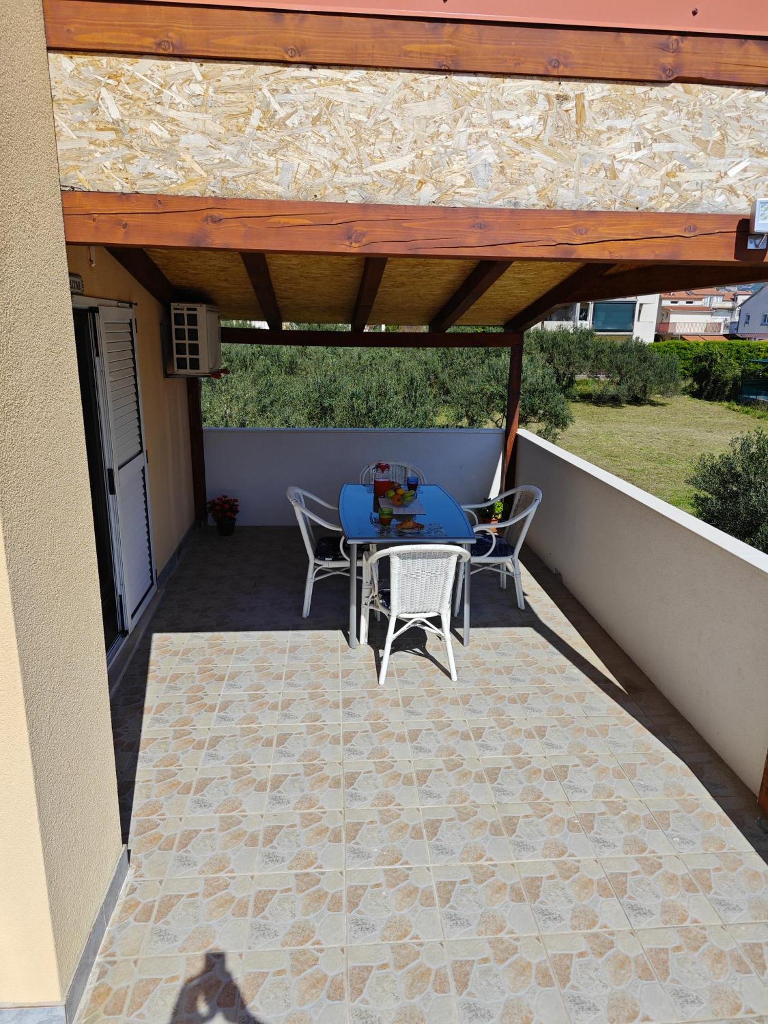 Apartment Paula Kaštela エクステリア 写真