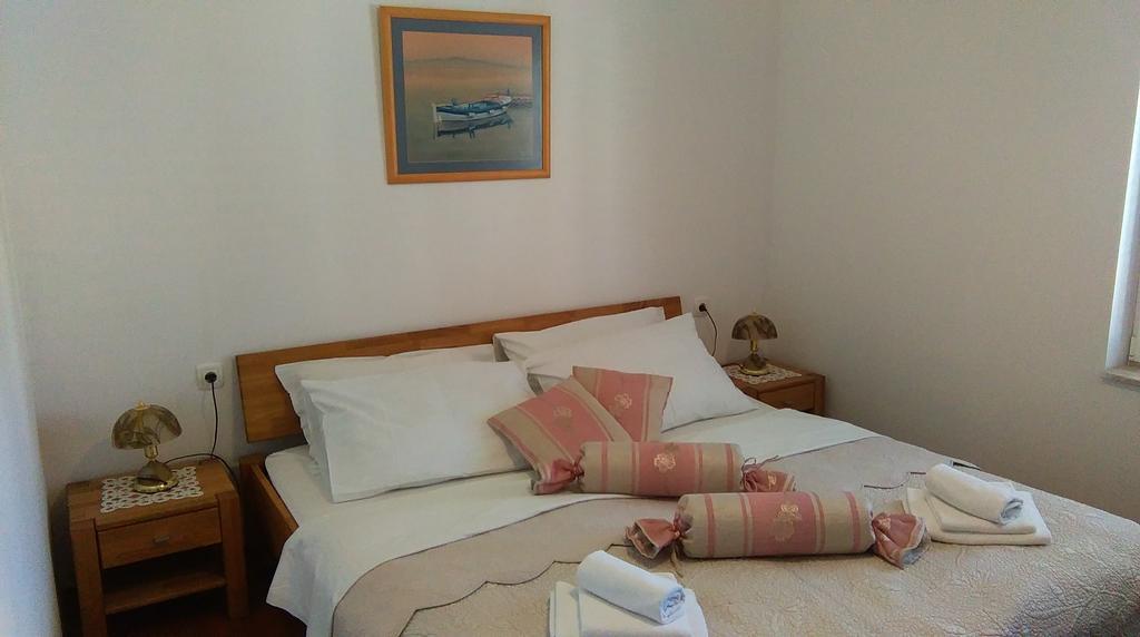 Apartment Paula Kaštela エクステリア 写真